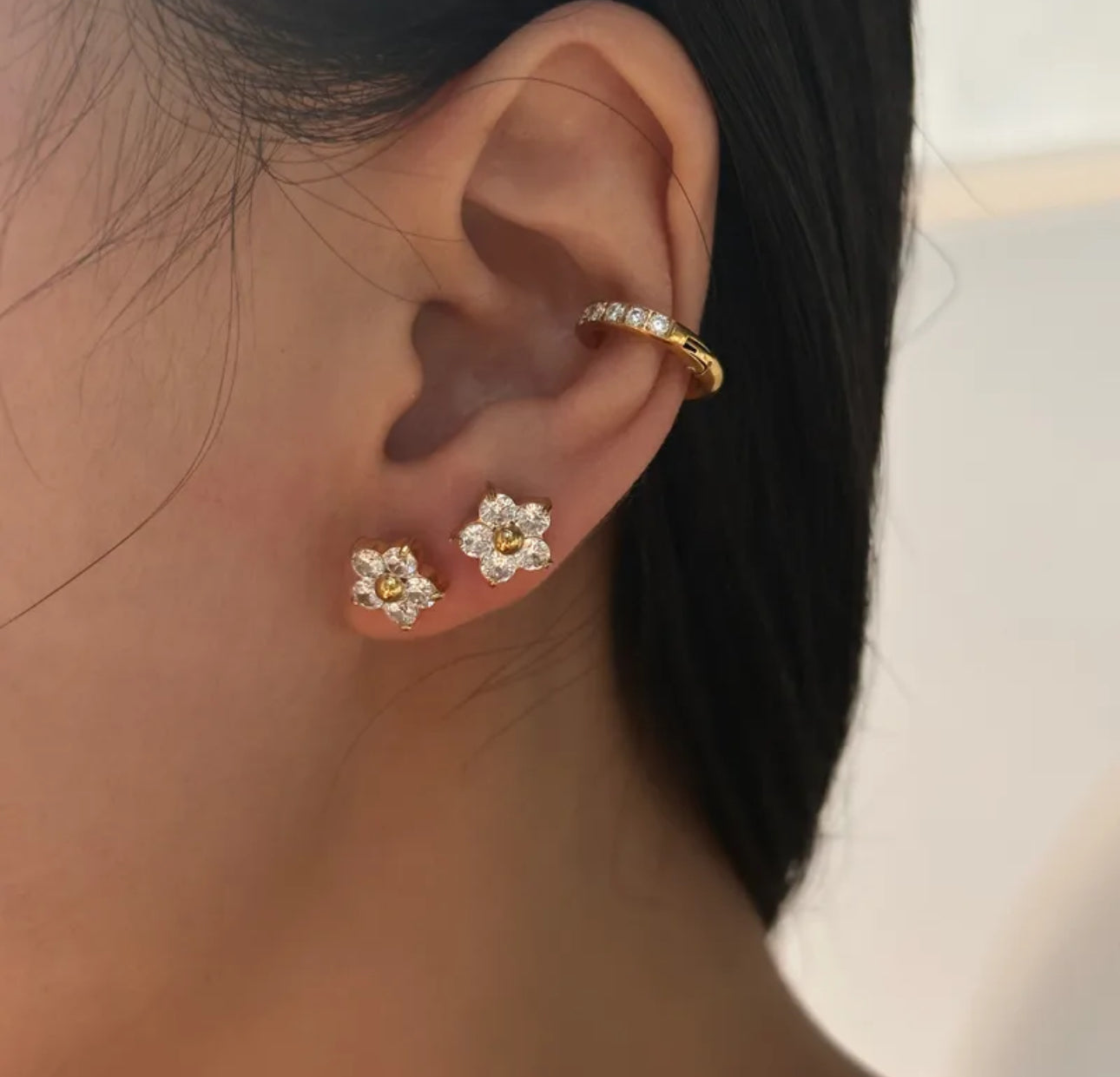 Zira Studs