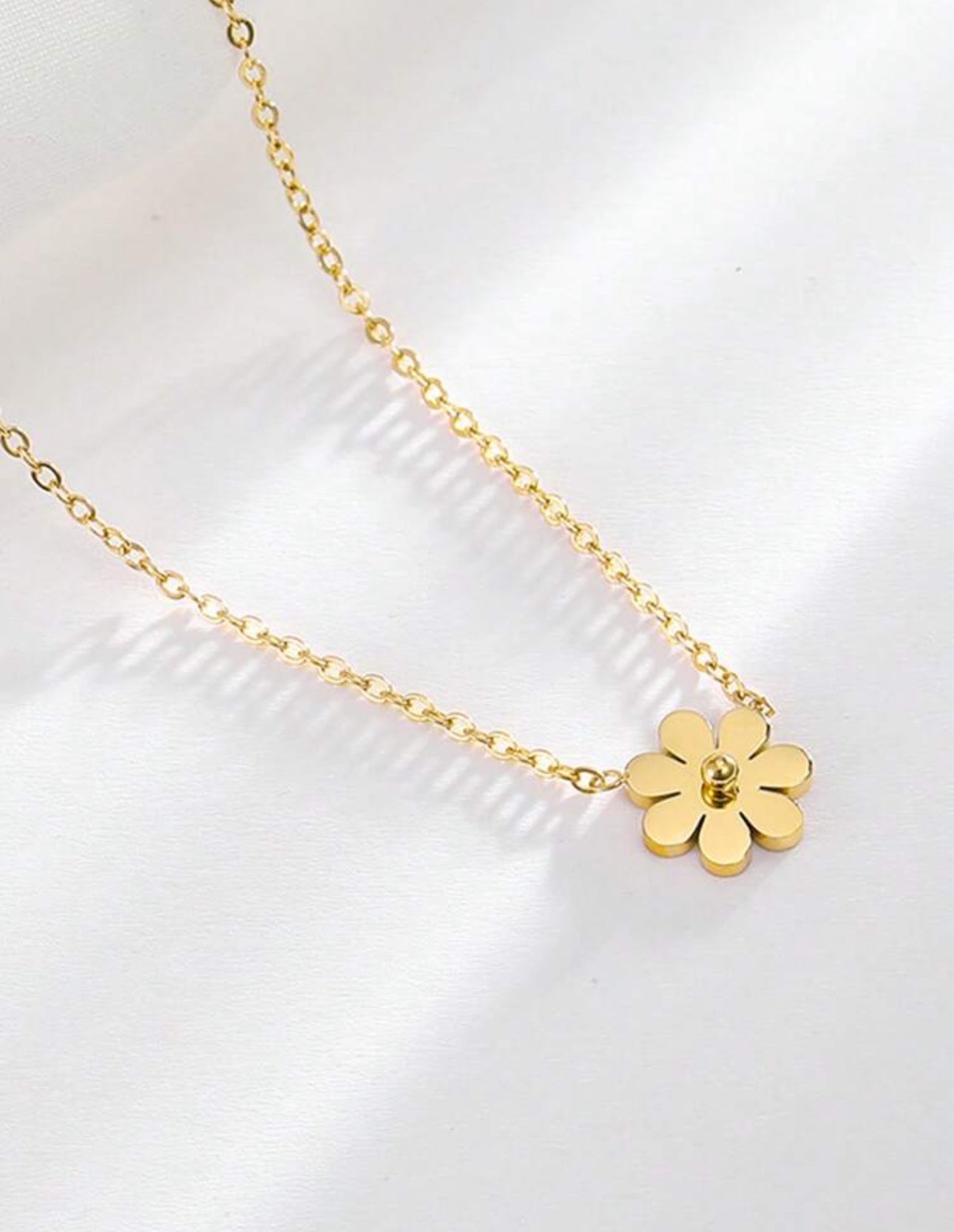 Daisy Bloom Necklace & Studs