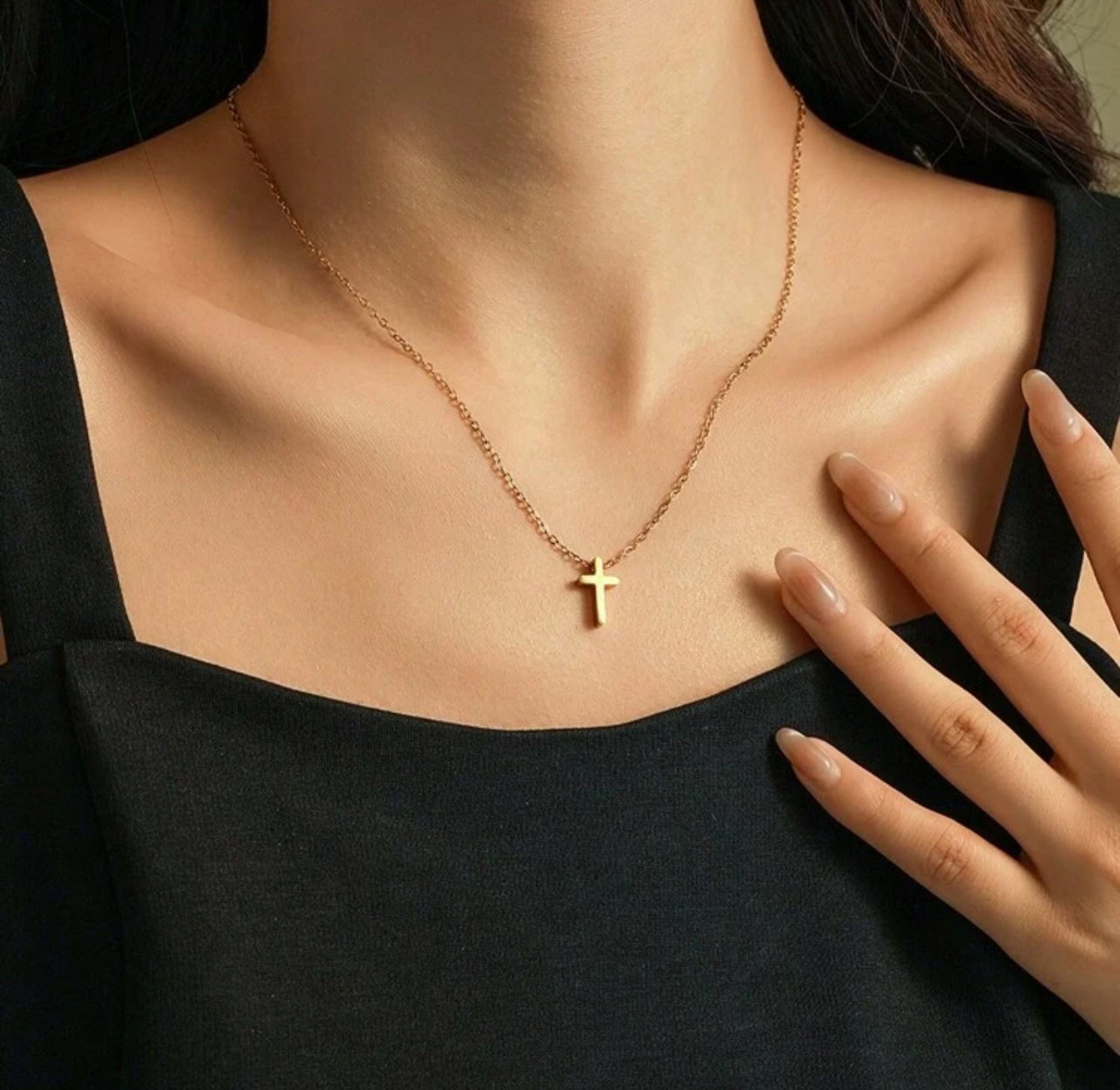 Minimal Cross Necklace