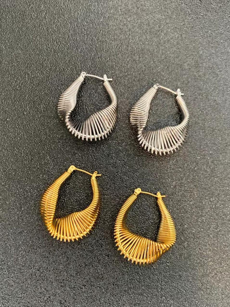 Serpentine Swirl Hoops