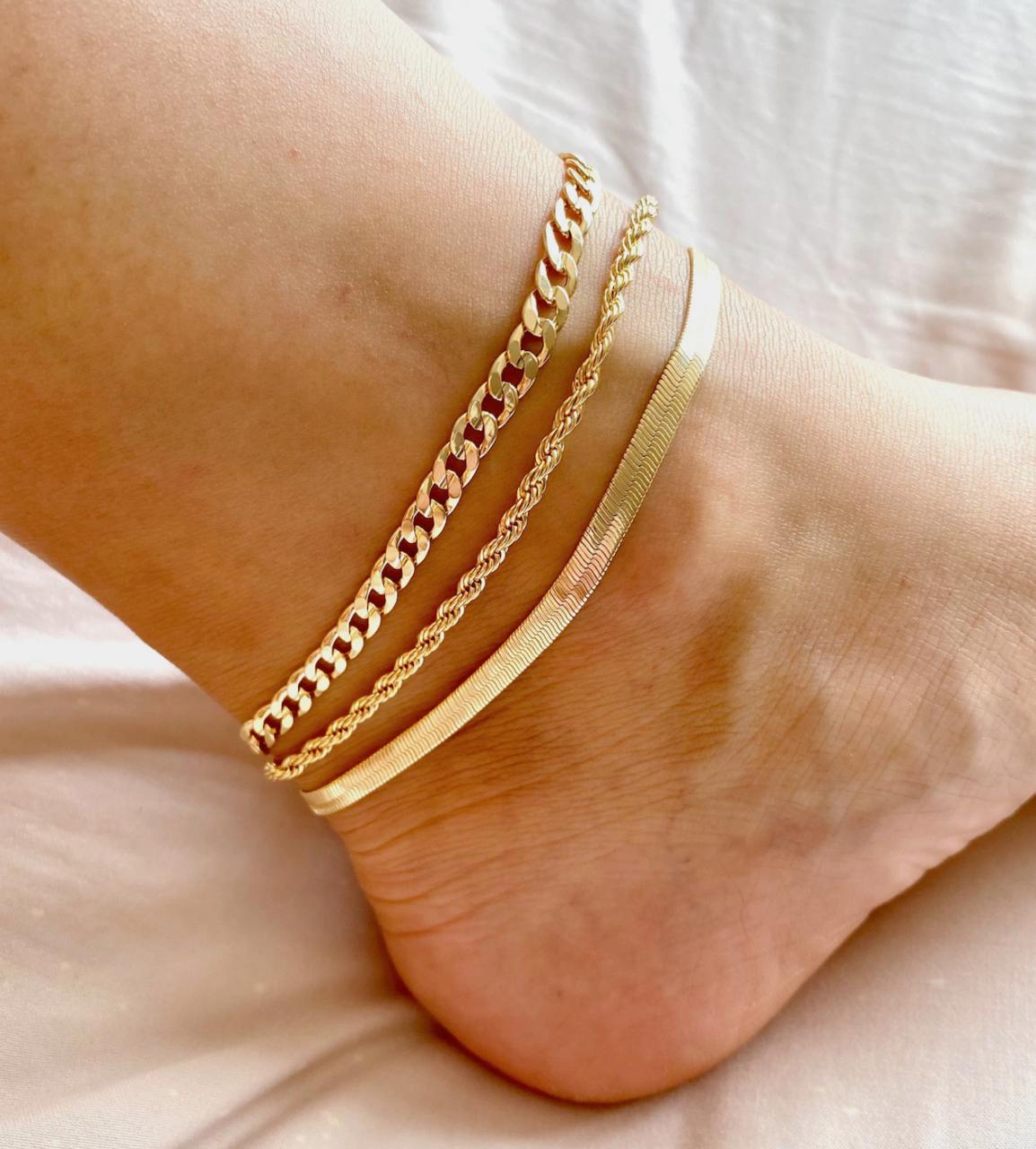 Sleek Snake Anklet