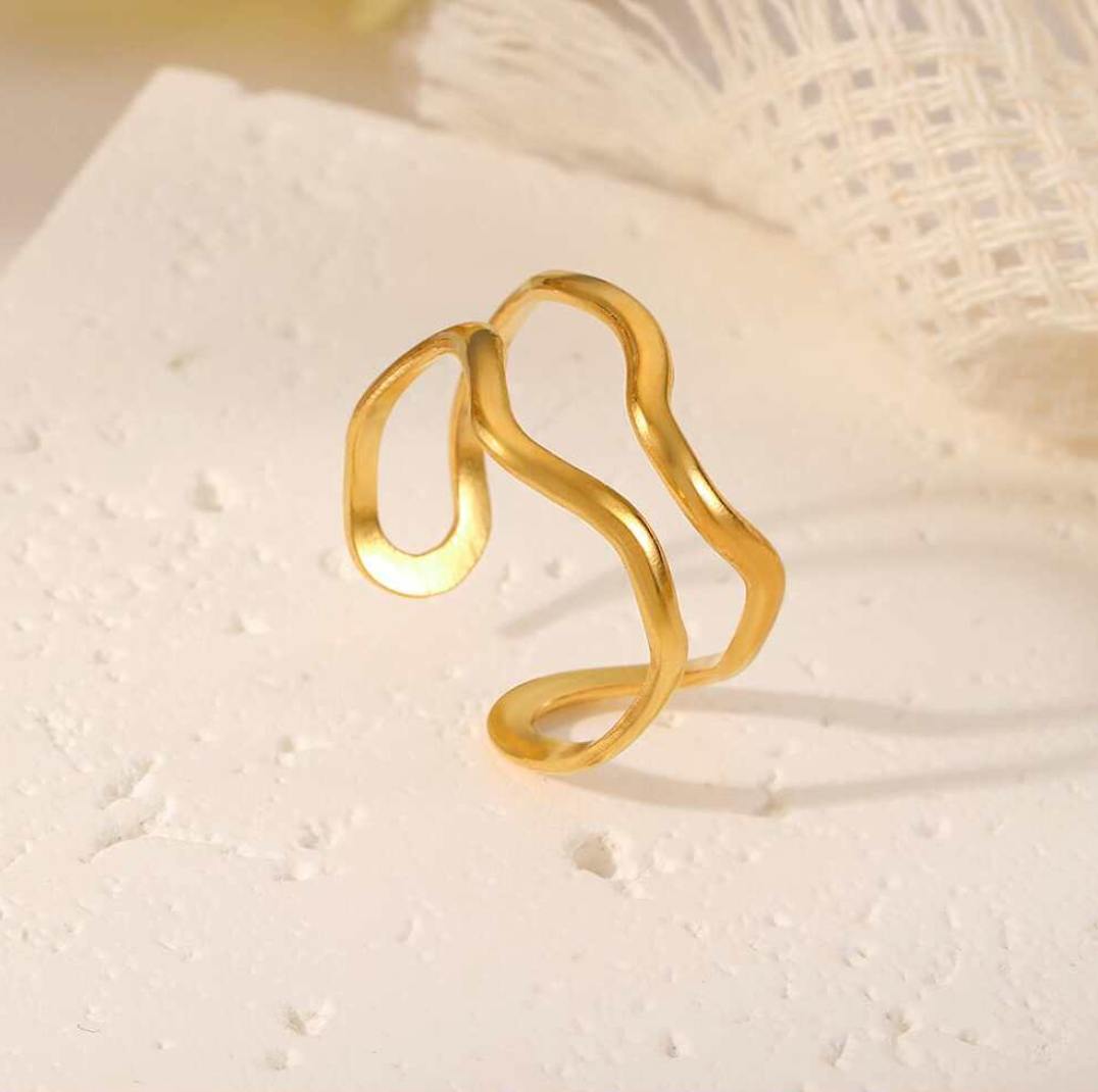 Flowing Lines Ring