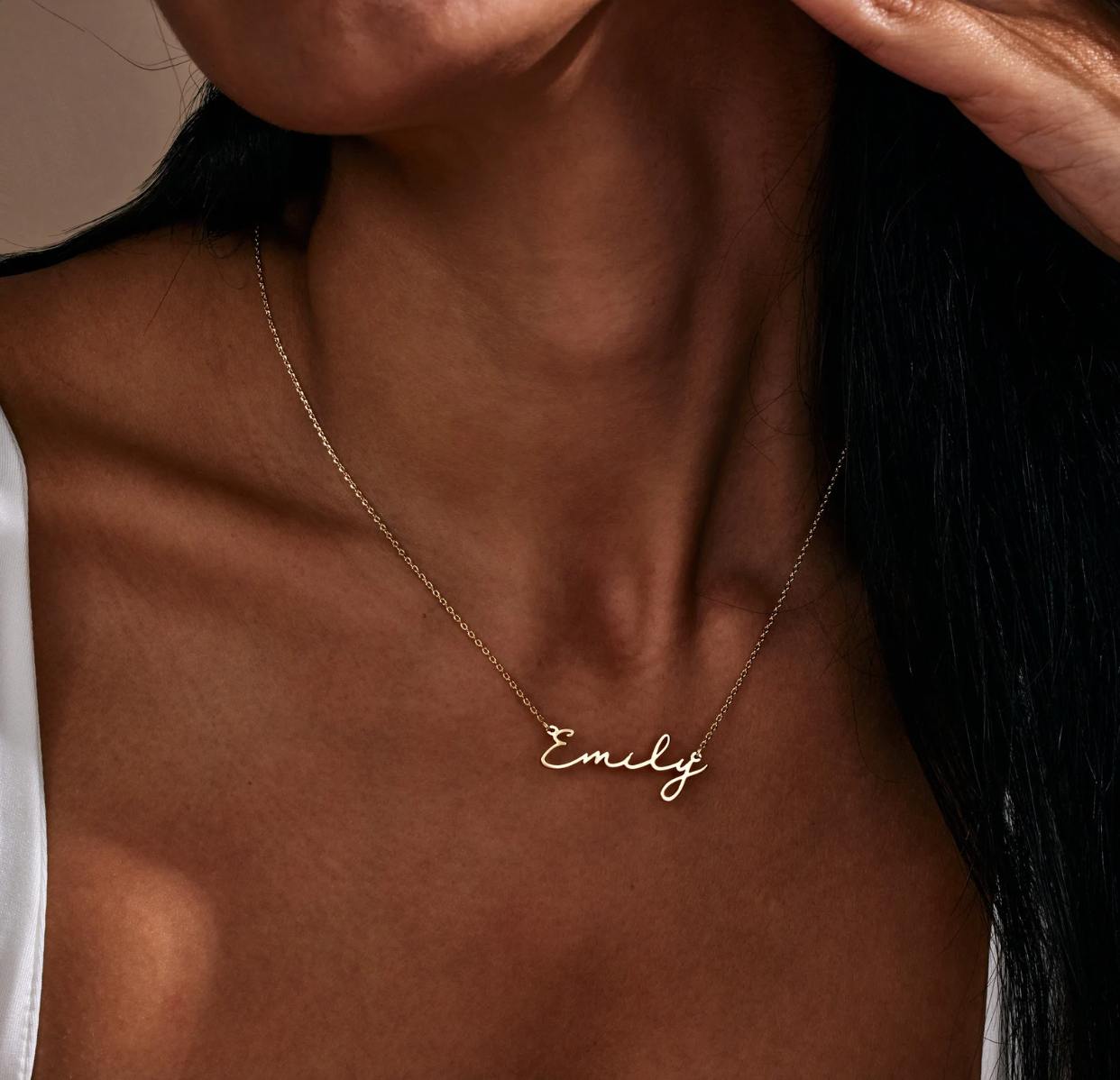 Dainty Minimalist Name Necklace