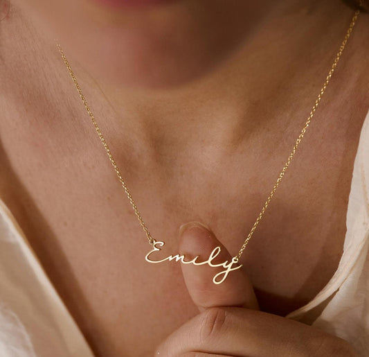 Dainty Minimalist Name Necklace